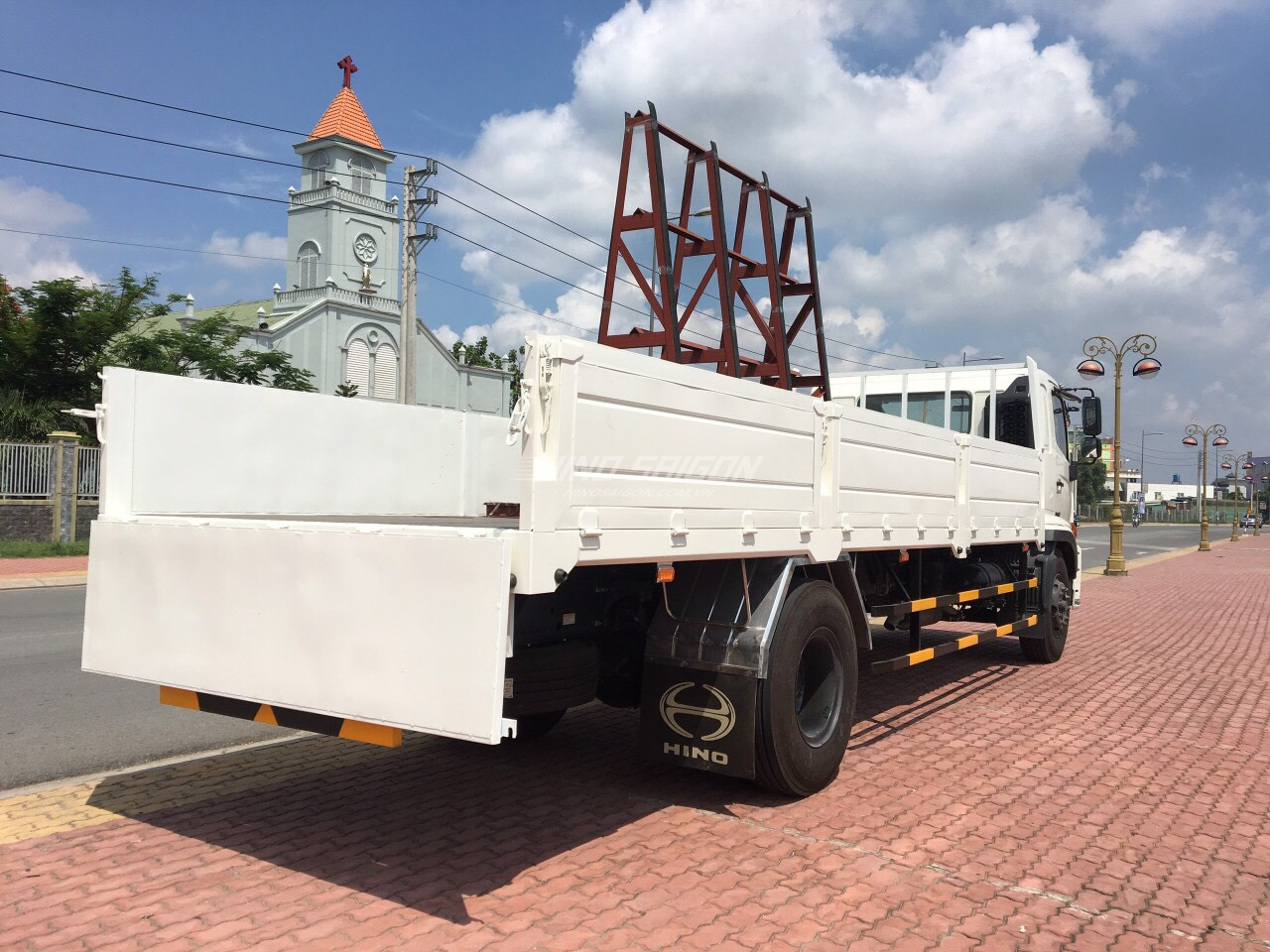 Hino FG8JP7A thùng lững tải trọng 8.5 tấn