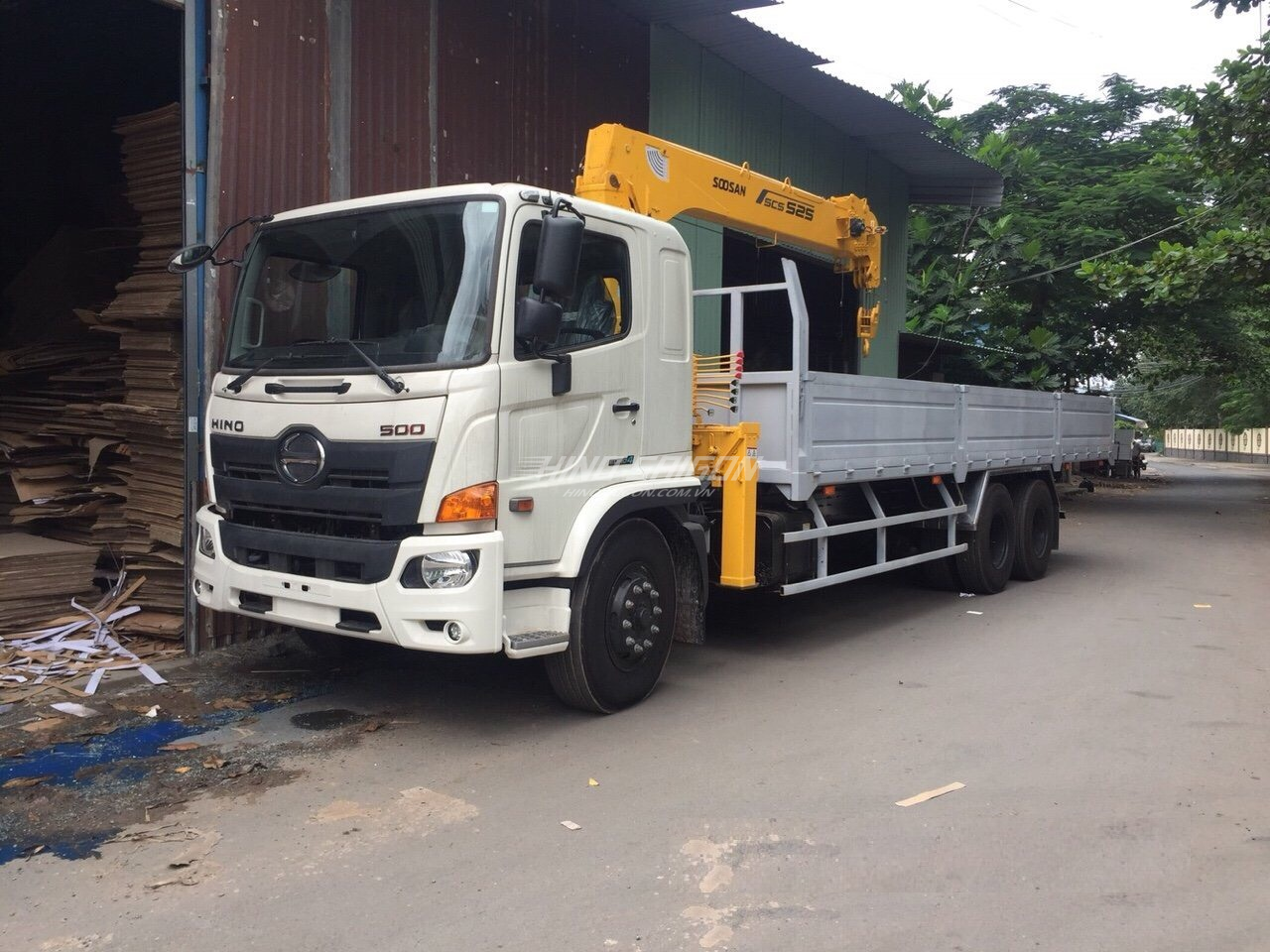 Hino FL8JT7A gắn cẩu soosan SCS525 tải trọng 12.7 tấn