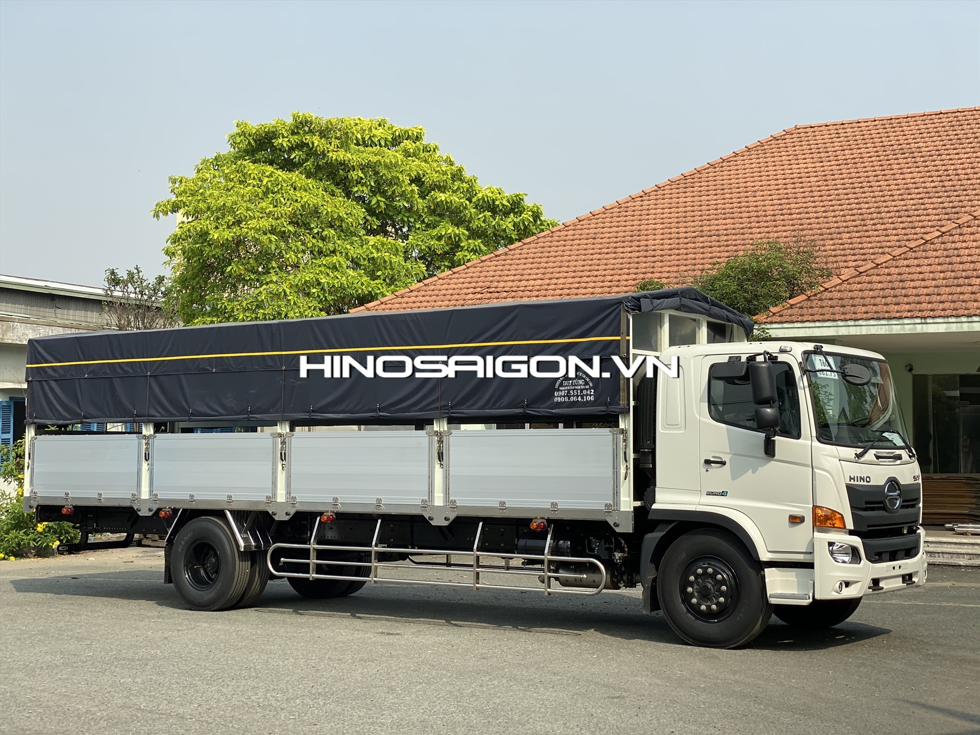 Hino FG8JTA7-G mui bạt nhôm tải 8.500 kg thùng 8.6 mét